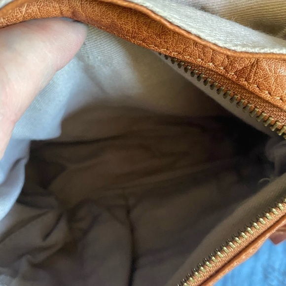 Day and mood chevron weave flap crossbody bag - Picture 5 of 6